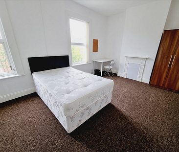 5 Bed Student Accommodation - Photo 4