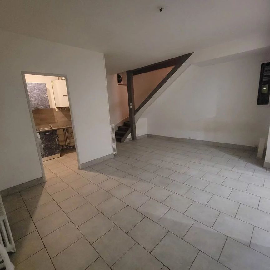 Location Maison 5 pièces 86m² DECIZE 58300 - Photo 1