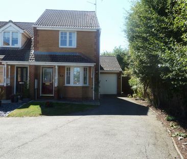 2 bedroom end of terrace house to rent - Photo 4