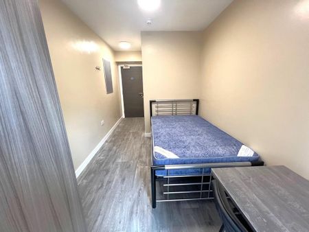 7 bedroom flat to rent - Photo 5