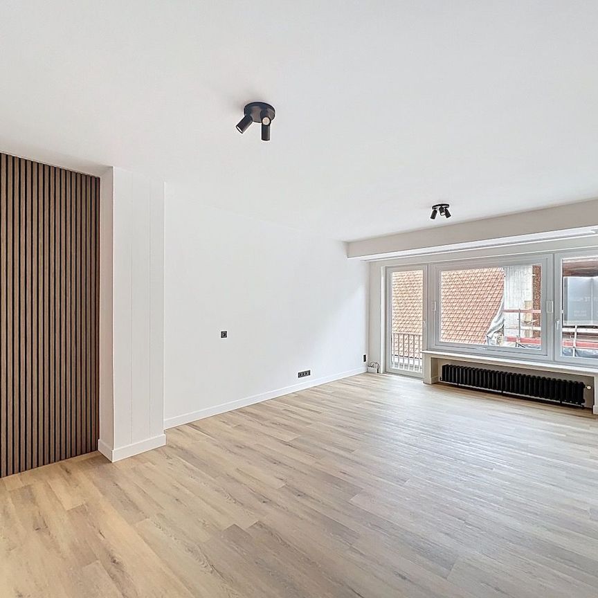 Instapklaar appartement met twee slaapkamers, centrum Heist - Foto 1