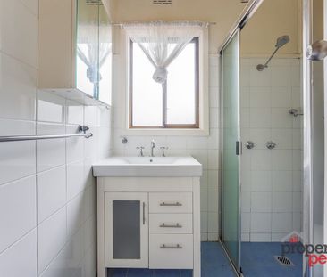 GREAT LOCATION - AVAILABLE NOW - Photo 2