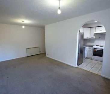 Caraway Place, Wallington, Surrey, SM6 - Photo 5