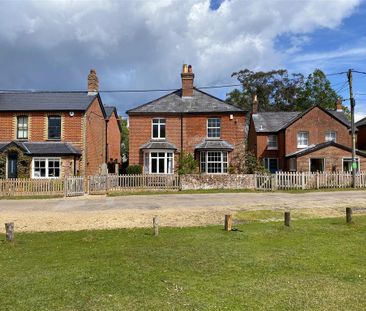 3 bedroom semi-detached house to rent - Photo 3