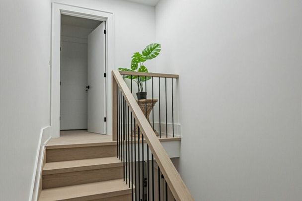 6 Twenty Fifth St, ON, CA, Toronto - Photo 1