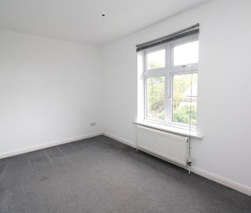 2 bedroom end of terrace house to rent - Photo 5