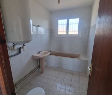 Location Appartement 1 pièce 26m² RAPHELE LES ARLES 13280 - Photo 1