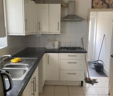 4 bedroom townhouse to rent - Photo 2