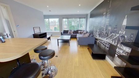 4 bedroom semi-detached house to rent - Photo 2