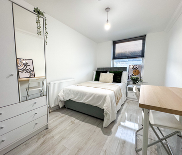 Bedford Street - Photo 1