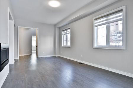 For Lease - 30 Leary Crescent, Richmond Hill, Ontario - Photo 4