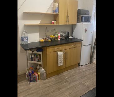 Room in a Shared Flat, Chudleigh Road, SE4 - Photo 4