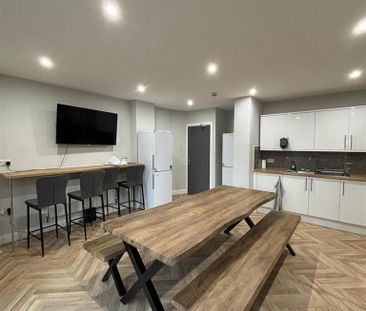 1 bedroom in a house share to rent - Photo 4