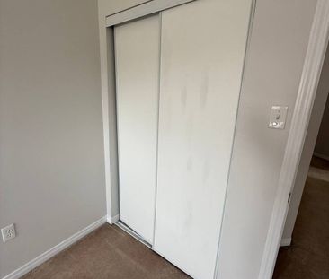 For Lease - 514 Candlestick Circle Unit# Upper, Mississauga, Ontario - Photo 4