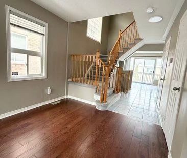 For Lease - 367 Marble Place, Newmarket, Ontario - Photo 4