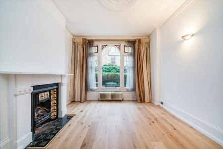 Bovingdon Road, Fulham, SW6 - Photo 2