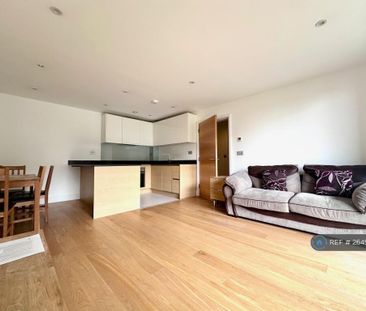 1 bedroom flat to rent - Photo 2