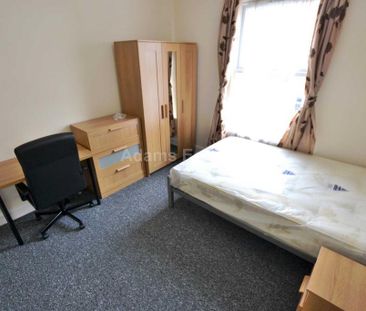 4 bedroom terraced house to rent - Photo 1