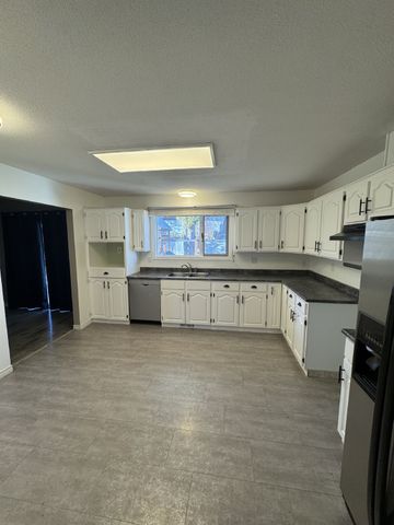 7527 Saint Kevin Place - 1 - Photo 5