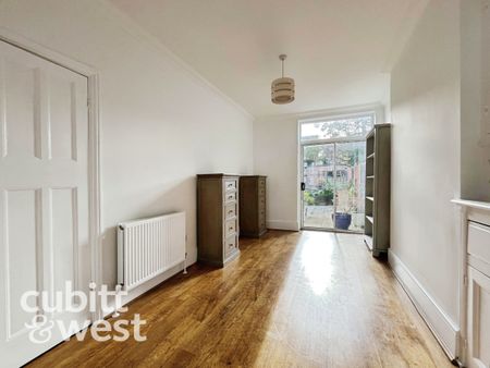 3 bedroom terraced house to rent - Photo 3