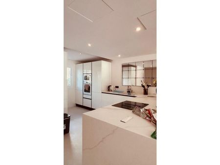 Luxury Semidetached House for rent in Marbella, Andalusia - Photo 2