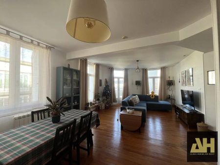 SIAM - BEAU T4 DE CARACTERE MEUBLE - BALCON - Photo 2