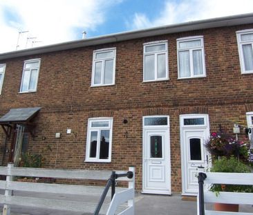 3 bedroom flat to rent - Photo 6
