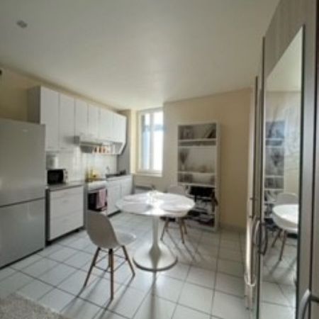 NANTERRE - STUDIO MEUBLE - Photo 3