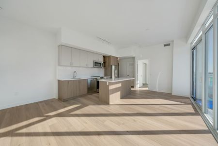 For Lease - 333 Sunseeker Avenue Unit# 615, Innisfil, Ontario - Photo 3