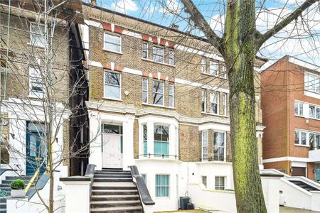 SHORT LET - An opportunity to rent this beautifully and artistically designed and expansive home, in Primrose Hill Village. - Photo 5