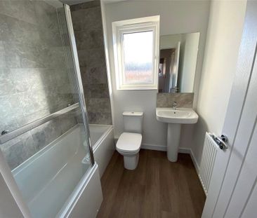 3 bedroom terraced house to rent - Photo 5