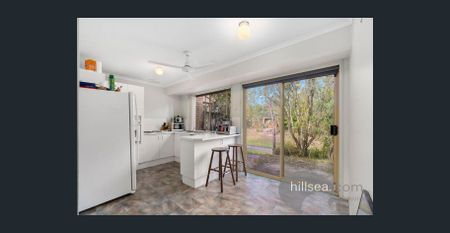 Prime Location! - Photo 2