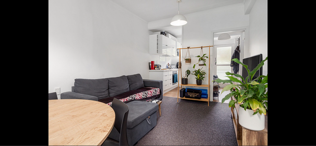 Charming 1BR Apartment with Balcony! - Photo 1