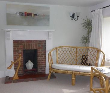 Bishopstone, Aylesbury - Photo 3