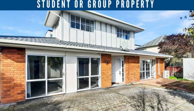 Five Bedroom Two Bathroom In Riccarton Available Now - Photo 1