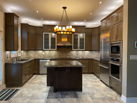 For Lease - 163 Magnolia Crescent, Oakville, Ontario - Photo 3