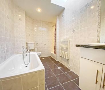 3 bedroom terraced house to rent - Photo 6