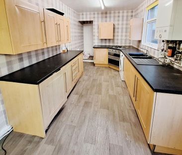 2 bedroom terraced house to rent - Photo 5