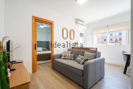 Alquiler de piso en Calle Capri, 7 - Photo 5