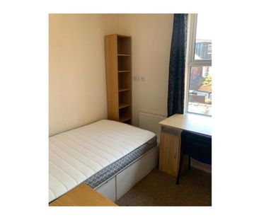 1 bedroom in a house share to rent - Photo 6