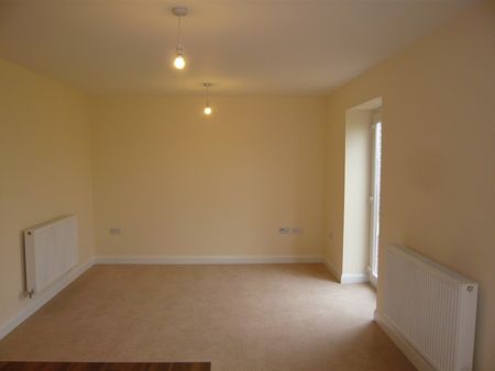 £975 PCM - Photo 2