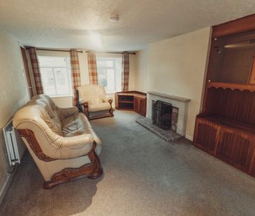 3 Bed Semi-detached House - Photo 3