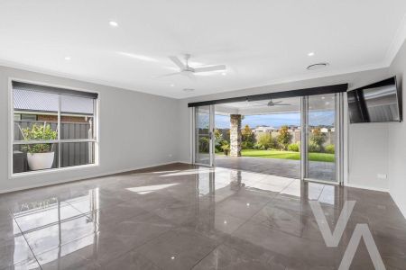 15 Kaiyin Street, Fletcher NSW 2287 - House For Rent | Domain - Photo 2