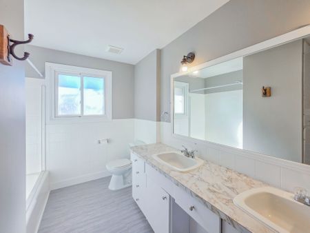 For Lease - 488 Dean Avenue Unit# Upper, Oshawa, Ontario - Photo 5