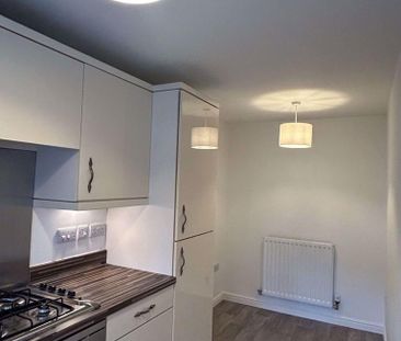 2 bedroom terraced house to rent - Photo 2