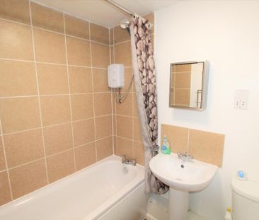 1 bedroom ground floor flat to rent - Photo 4