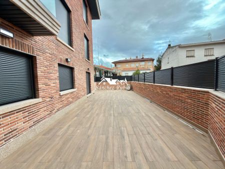 Piso de alquiler en Calle de las Matas, 1, Casa Amarilla - Photo 4