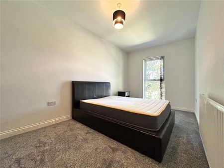 2 bedroom flat to rent - Photo 3