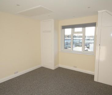 3 bedroom detached house to rent - Photo 5