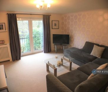 2 bedroom flat to rent - Photo 2